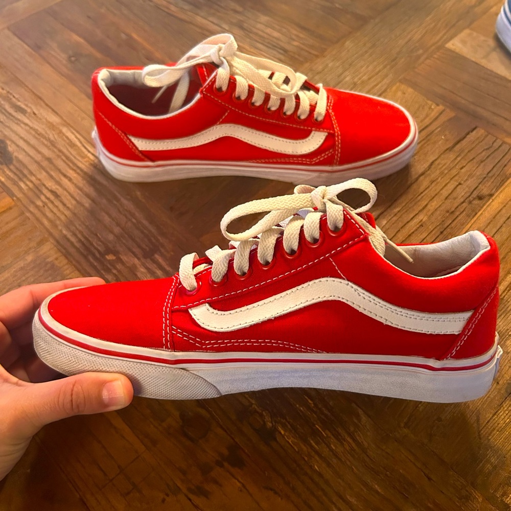 Vans Classic Old Skool in Racing Red & True White || Women’s 8 or Men’s 6.5